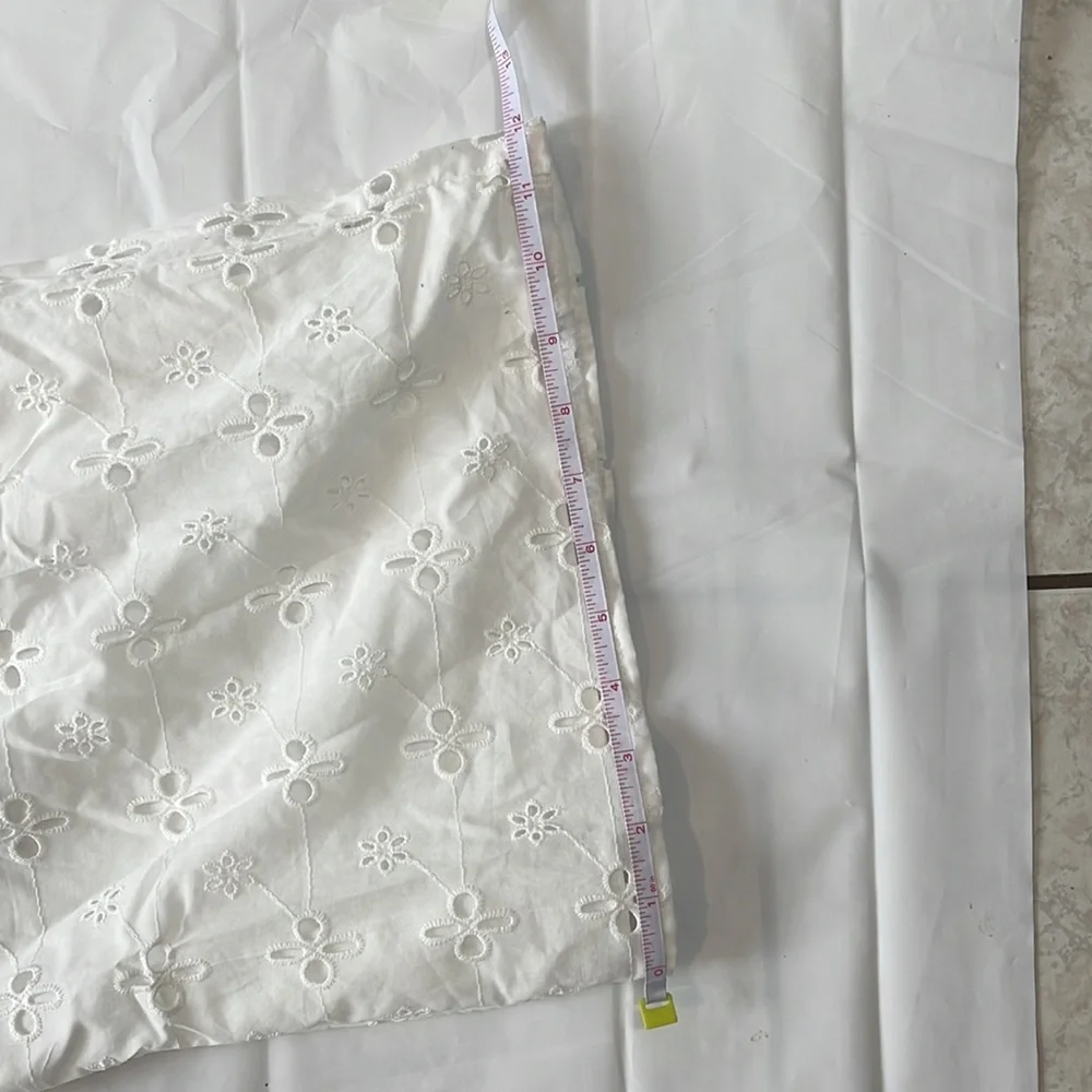 Forever 21 women’s embroidered pant and halter top outfit - Picture 3 of 10